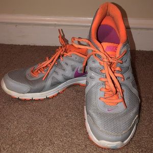 Nike Revolution 2 Tennis Gym Shoes